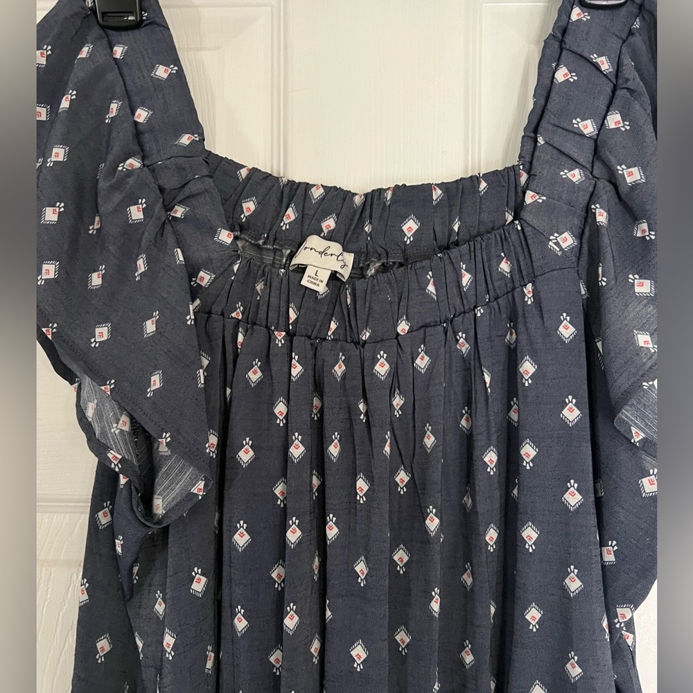 Top - Picture 2 of 4